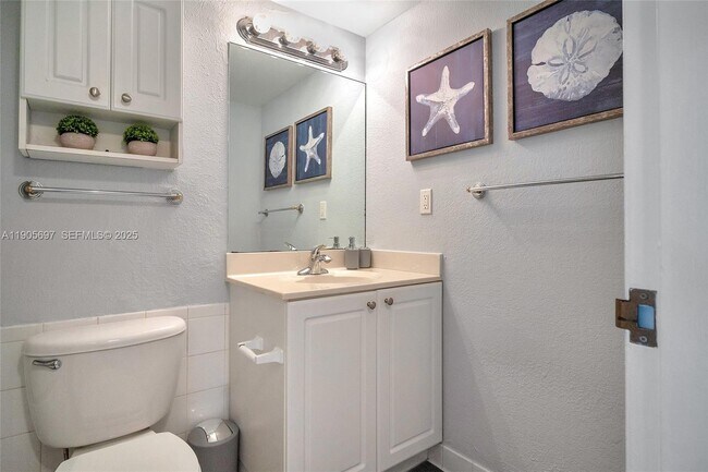 Building Photo - 2501 S Ocean Dr