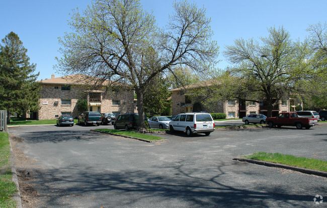 Building Photo - Nicollet Court