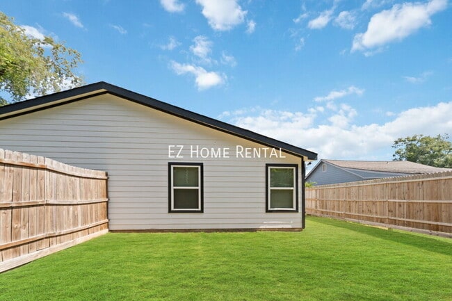 Building Photo - 8617 Clarington St