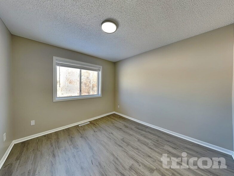 Building Photo - 2739 Zumbrota Cir NE