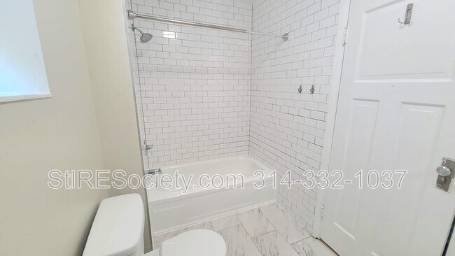 Building Photo - 2918 Louisiana Ave