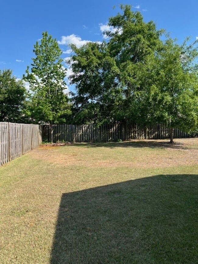 Building Photo - 3308 Greenridge Way