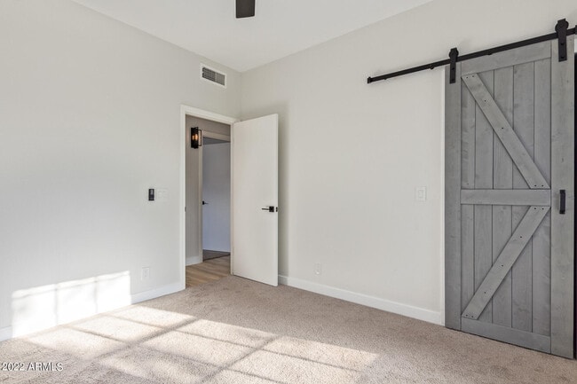 Building Photo - 11 N Concord St