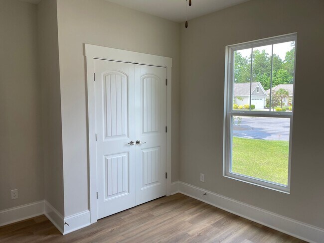 Building Photo - 3 Bedroom 2 Bathroom New Construction Hous...