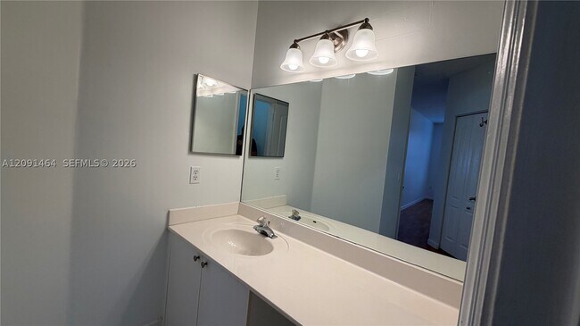 Building Photo - 200 Riverwalk Cir