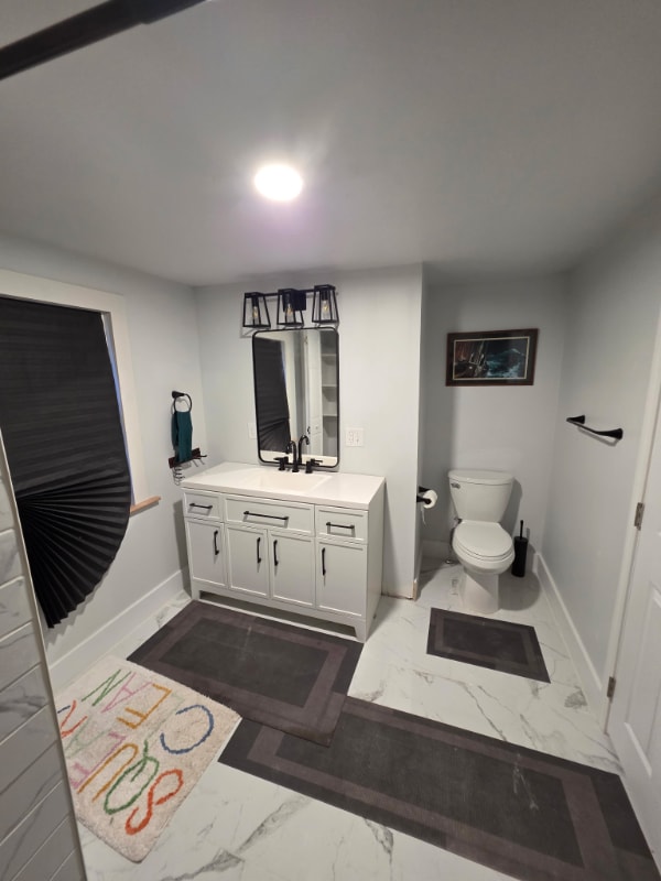 Building Photo - 134 School St