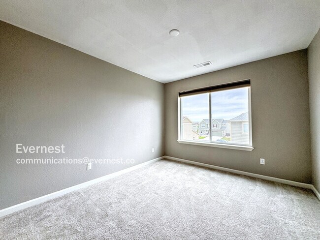 Building Photo - 345 Matsuno St