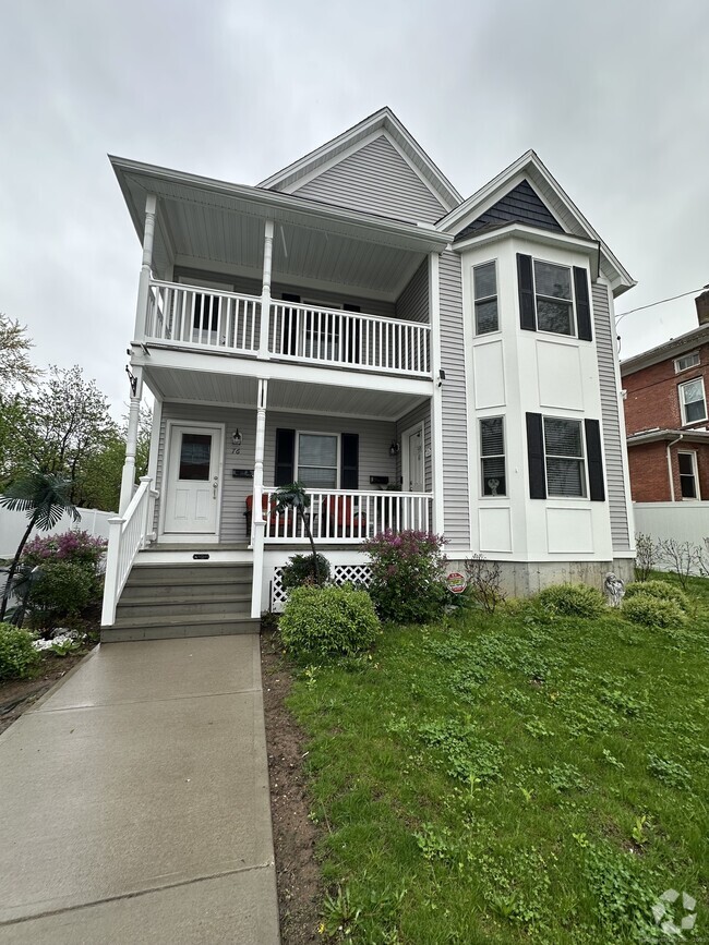 Building Photo - 76 Edwards St