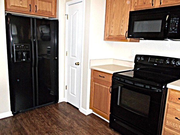 Building Photo - 130 Nevis Ln