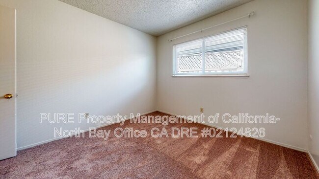 Building Photo - 1321 Berrydale Dr