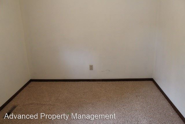 Building Photo - 3 br, 2 bath House - 3155 Ella Ln
