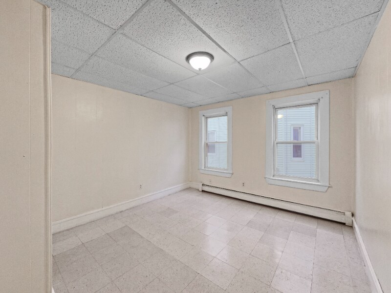 Building Photo - 286 Farnham St