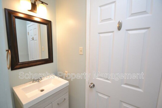 Building Photo - 5131 Lundy Dr