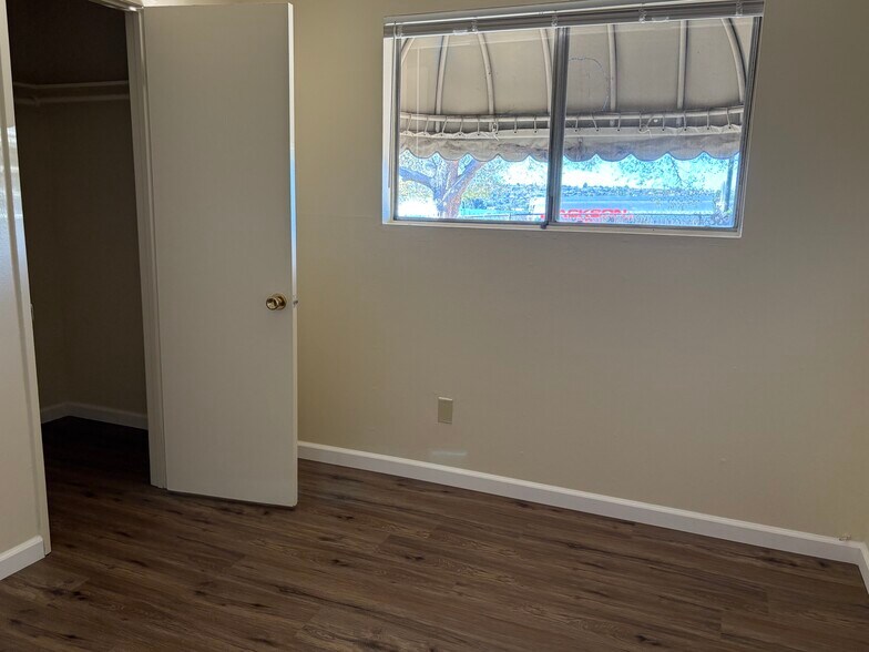 Building Photo - 1218 Presioca St