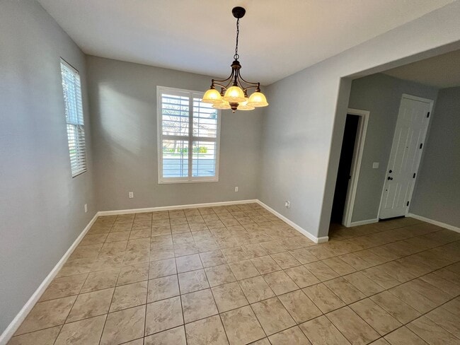 Building Photo - Gated AVALON--