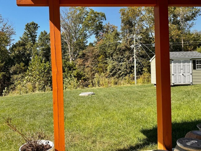 Building Photo - Close NGIC & Ruckersville area- Great two ...