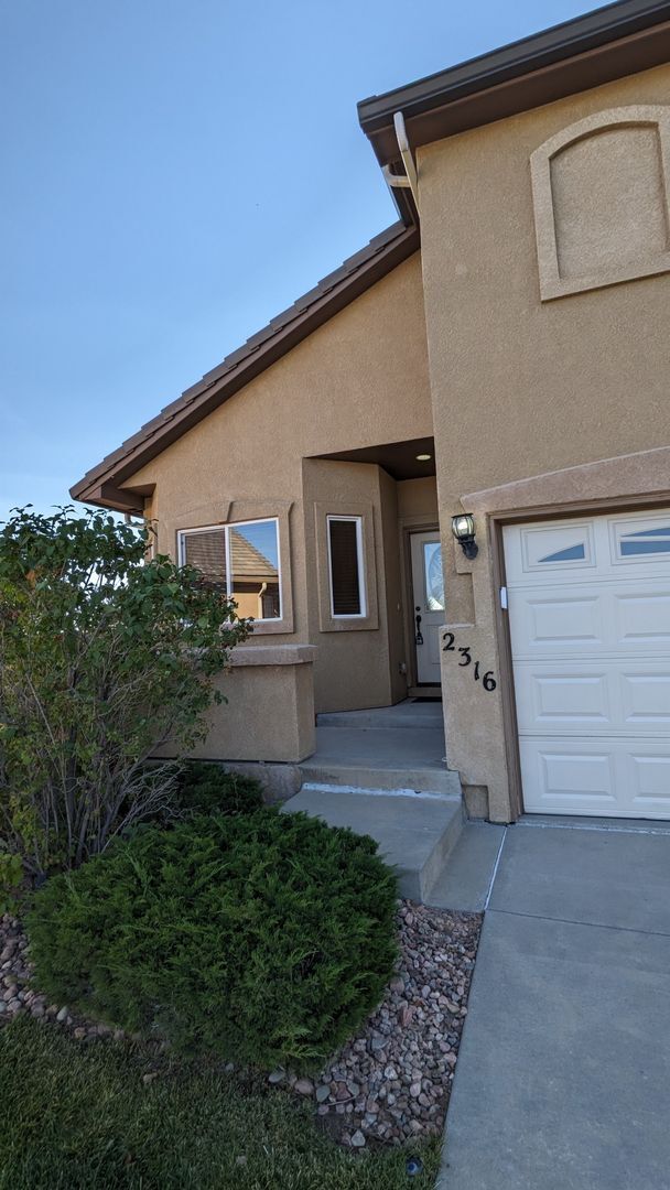 Building Photo - PATIO HOME - RANCH WITH FINISHED BSMT