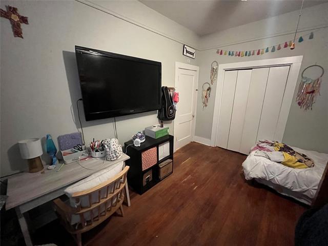 Building Photo - 684 N Graham St