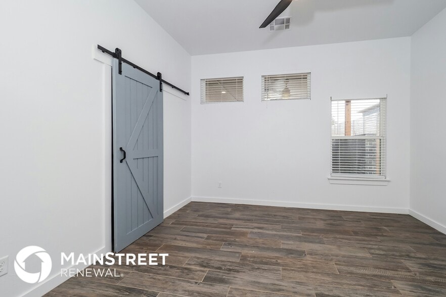 Building Photo - 11342 Paradise In Dr