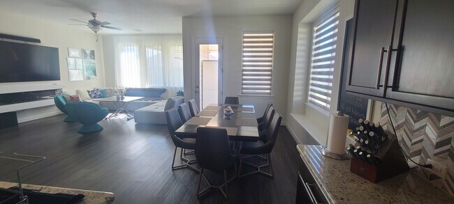 Building Photo - 5801 Antioch Cv