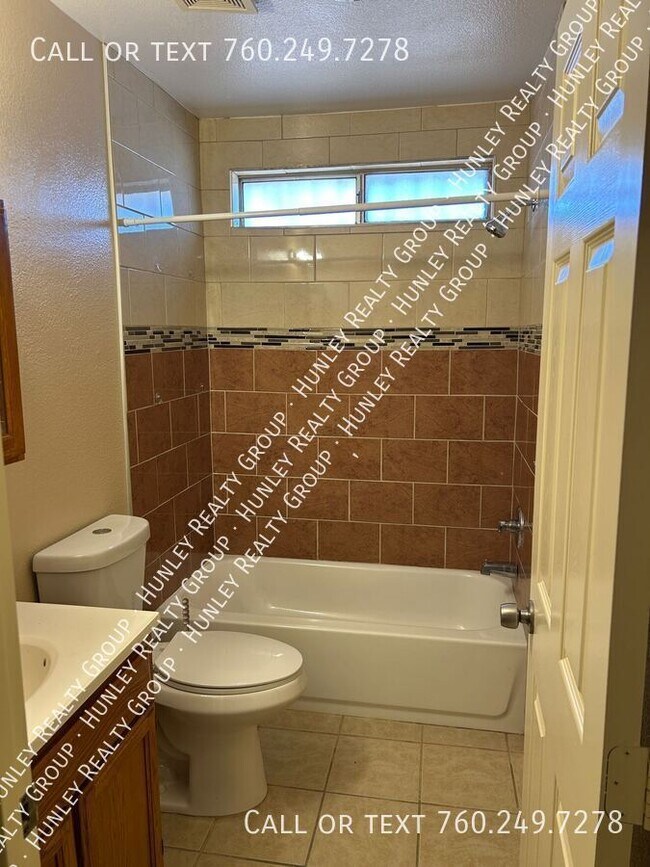 Building Photo - 13058 Mohawk Rd