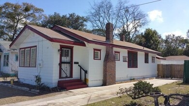 Building Photo - 118 W 28th St