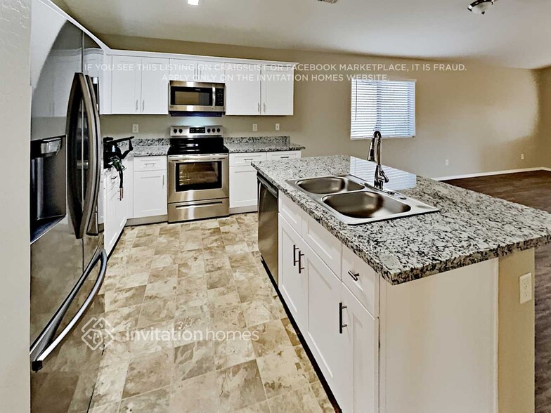 Building Photo - 12514 W Hearn Rd