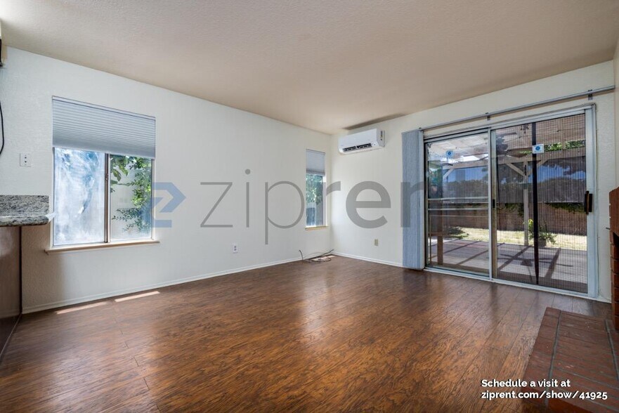 Building Photo - 11358 Havstad Dr