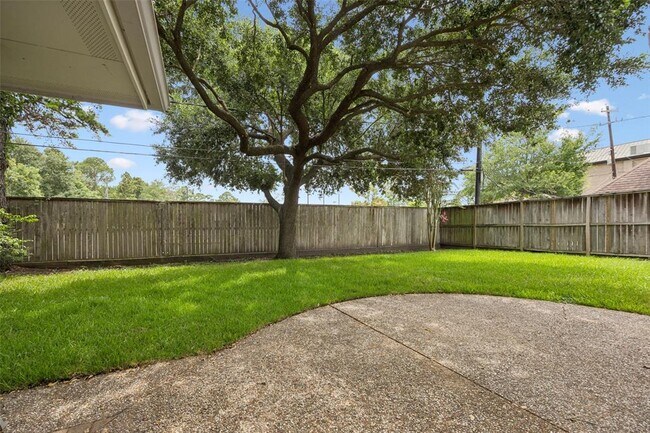 Building Photo - 12515 Woodthorpe Ln