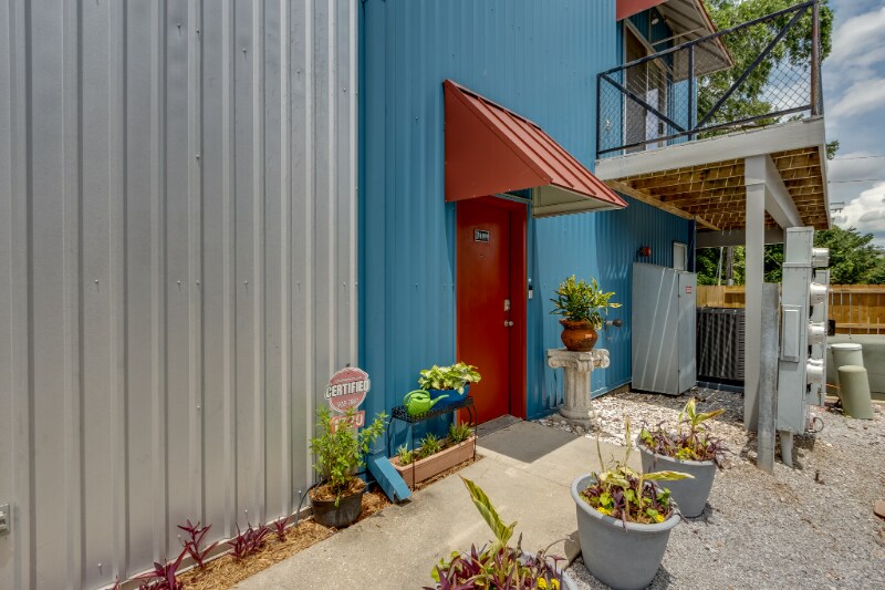 Building Photo - 1720 Nicholson Dr