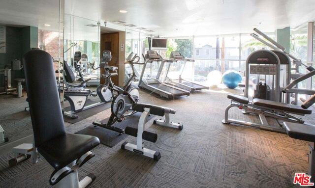 Building Photo - 3949 Los Feliz Blvd