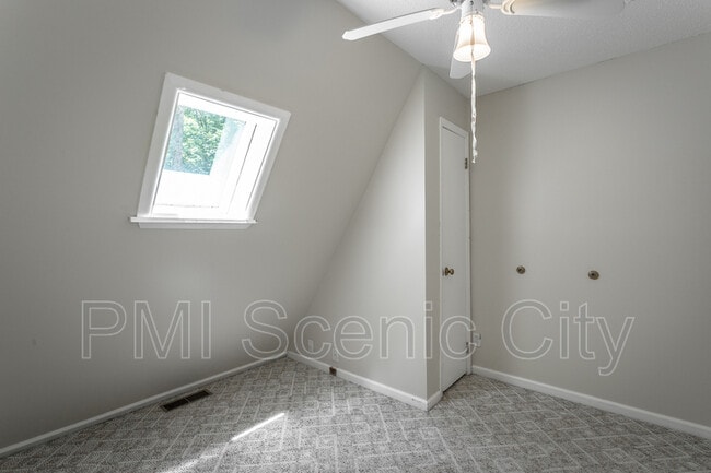 Building Photo - 1602 Rustic Homes Ln