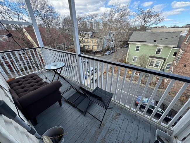 Building Photo - 9/1 Fully renovated 5BR/2BA in Cambridgeport/Central Sq area!