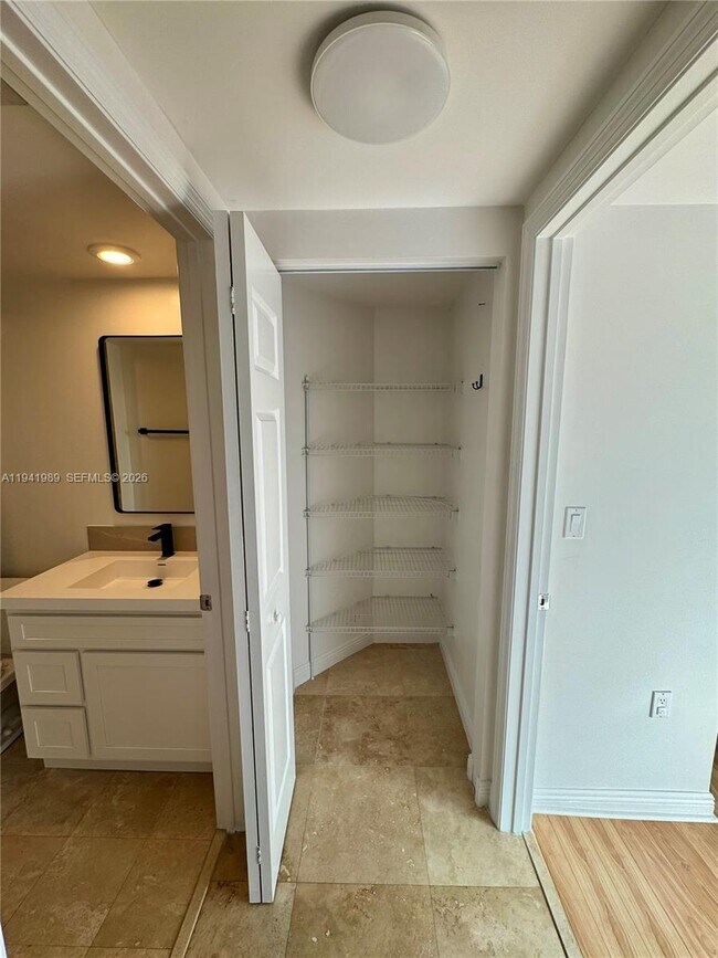 Building Photo - 1755 E Hallandale Beach Blvd