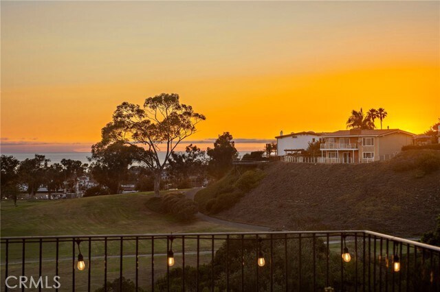 Building Photo - 449 Avenida Crespi