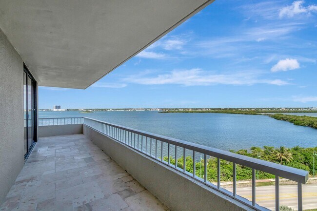 Building Photo - 5550 N Ocean Dr