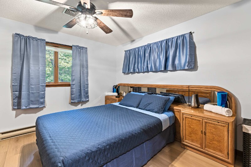 Building Photo - 2174 Lakeview Dr E