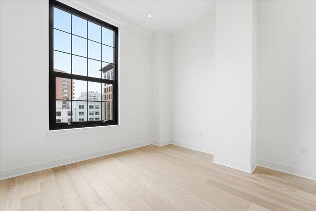 Building Photo - 38 Jackson St