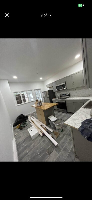 Building Photo - 726 E Centre St