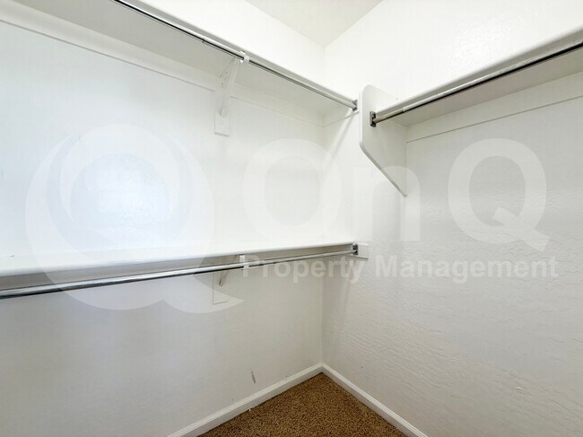 Building Photo - 2348 N Sand Hills Ct