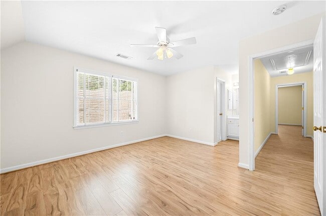 Building Photo - 3795 Ashford Trail NE