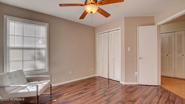 Building Photo - 227 Paddington Ct