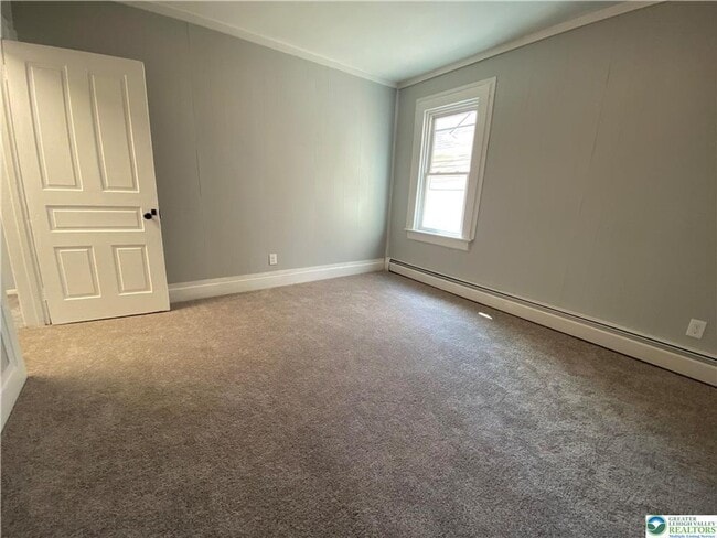Building Photo - 3 bedroom beauty in Palmerton for rent