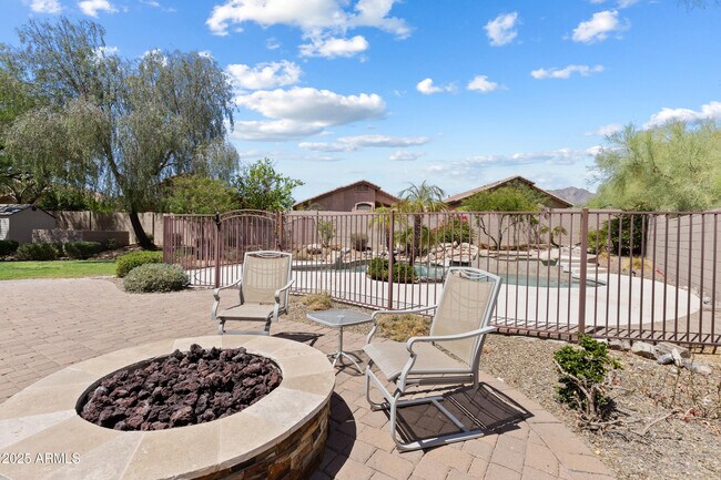 Building Photo - 10278 E Blanche Dr