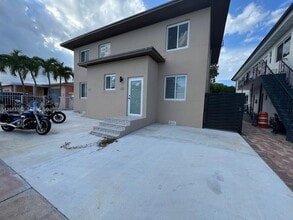Building Photo - 943 79th Terrace