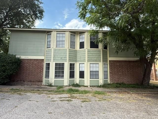 Building Photo - 2106 Kirksey Dr