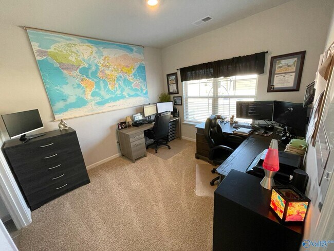 Building Photo - 7011 Nearpath Dr NW