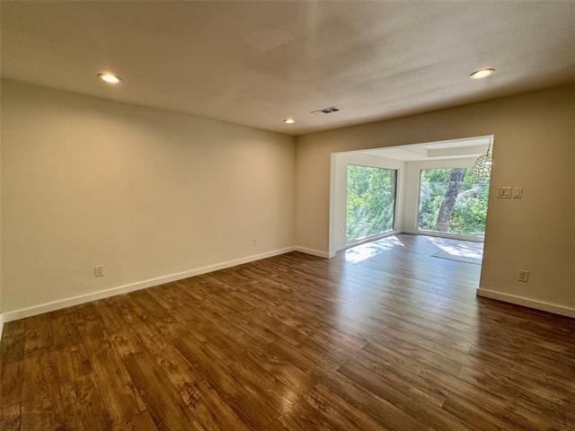 Building Photo - 211 Mill Creek Dr