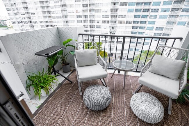 Building Photo - 2750 NE 183rd St