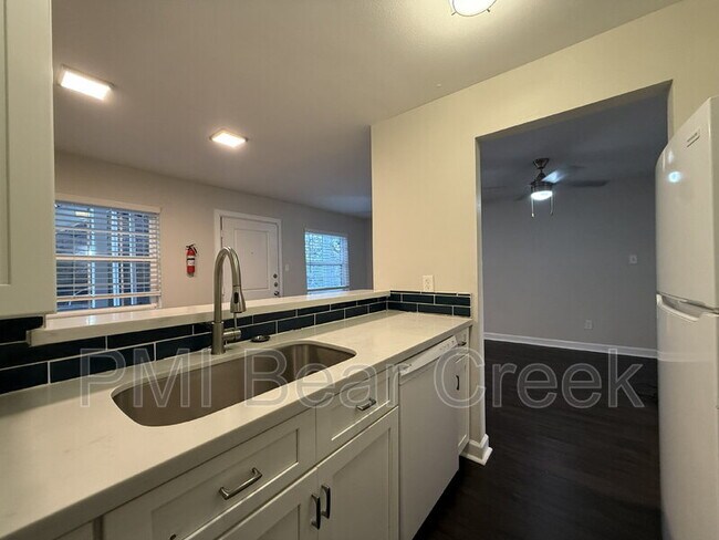 Building Photo - 1824 Thonig Rd